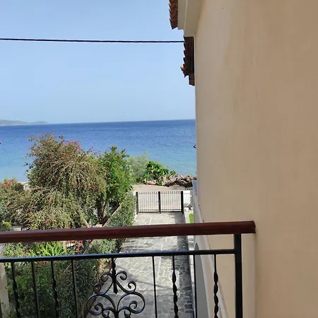 Tas Millstone Seaside House Villa Marathias  Exterior photo