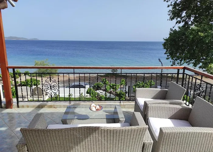 Tas Millstone Seaside House